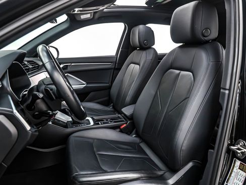 Used 2021 Audi Q3 2.0T Premium image 16