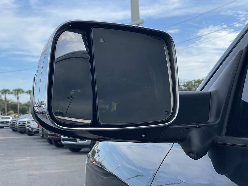 Used 2022 RAM 3500 Limited AWD/4WD image 35