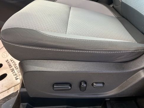 Used 2019 Ford Escape SE image 21