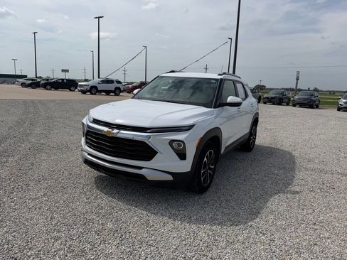 Used 2025 Chevrolet TrailBlazer LT FWD image 7