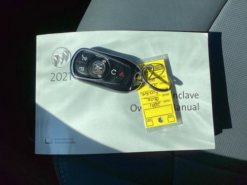 Used 2021 Buick Enclave Essence image 22