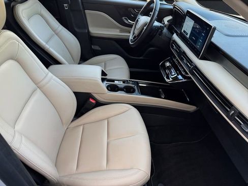 Used 2025 Lincoln Corsair FWD image 15