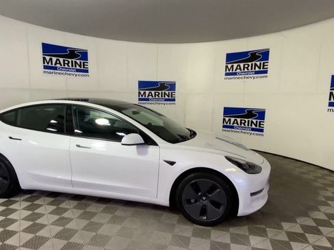 Used 2022 Tesla Model 3 RWD image 3