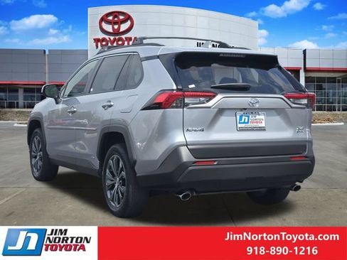 Used 2025 Toyota RAV4 XLE Premium AWD/4WD image 6