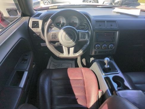 Used 2014 Dodge Challenger R/T image 16