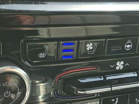 Used 2022 Jeep Grand Cherokee L Overland image 19