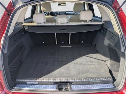 Used 2019 Mercedes-Benz GLC 350e 4MATIC image 6
