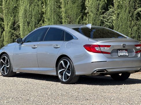 Used 2018 Honda Accord Sport image 6
