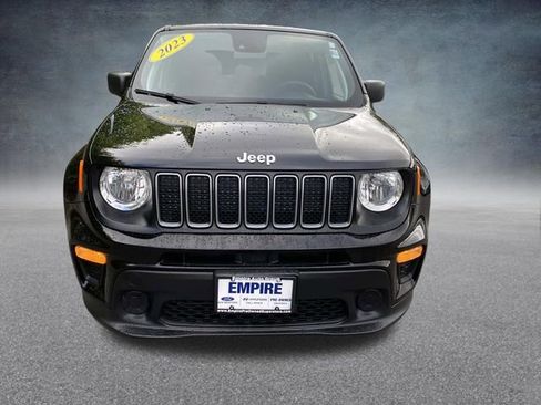 Used 2023 Jeep Renegade Latitude AWD/4WD image 22