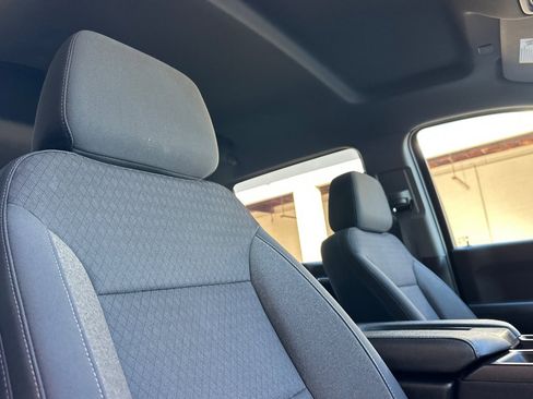 Certified 2022 Chevrolet Silverado 1500 Custom image 20