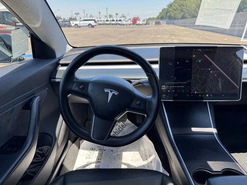 Used 2018 Tesla Model 3 Long Range RWD image 18