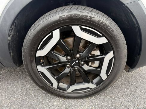 Used 2025 Kia Telluride S AWD/4WD image 39