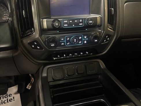 Used 2018 Chevrolet Silverado 2500 LTZ w/ Vortec Plus Package AWD/4WD image 9