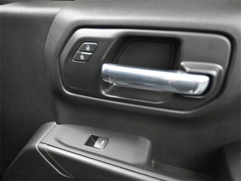 Used 2025 Chevrolet Silverado 1500 Custom Trail Boss image 28