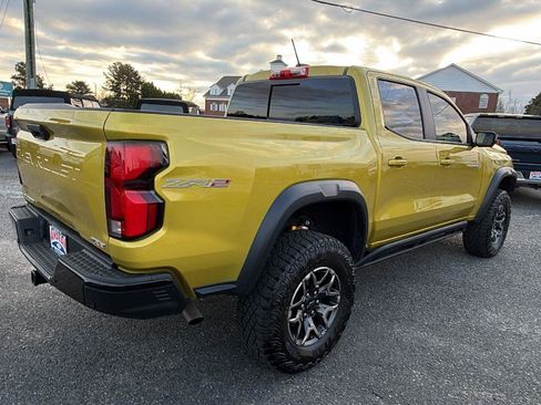 Used 2023 Chevrolet Colorado ZR2 w/ ZR2 Convenience Package III AWD/4WD image 4