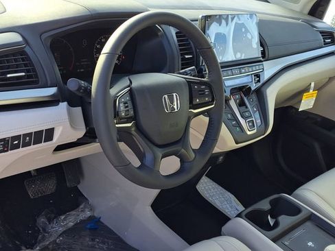 New 2026 Honda Odyssey EX-L image 8