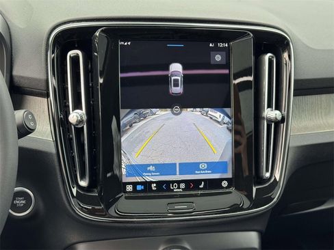 Certified 2023 Volvo XC40 B5 Plus w/ Driver Assist Package image 27