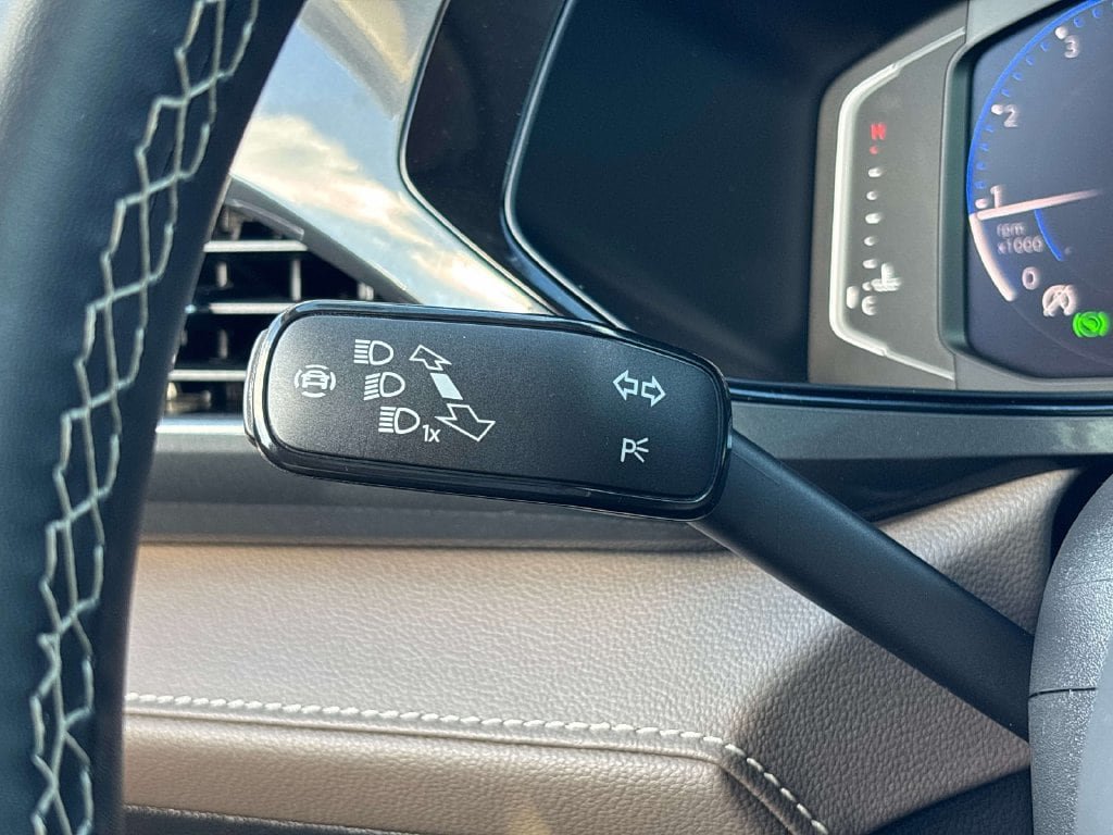 Certified 2024 Volkswagen Taos SEL AWD/4WD image 32