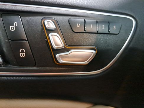 Used 2018 Mercedes-Benz GLA 250 4MATIC image 29