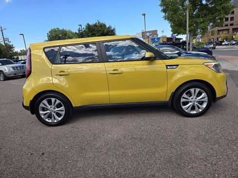 Used 2014 Kia Soul + image 11