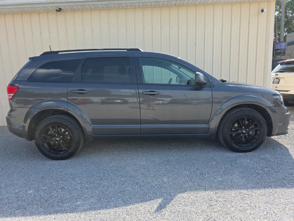 Used 2020 Dodge Journey SE w/ SE Popular Equipment Group FWD image 3