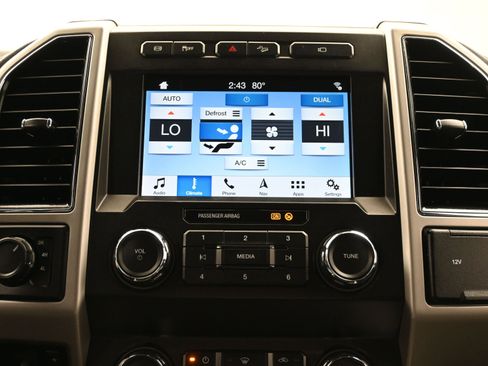 Used 2019 Ford F250 Lariat w/ Lariat Value Package image 35