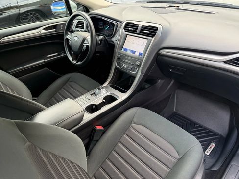 Used 2020 Ford Fusion SE image 20