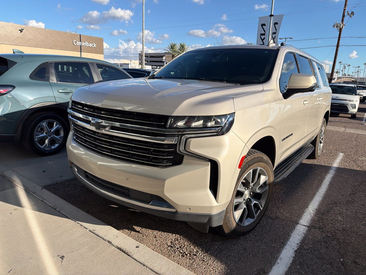Used 2021 Chevrolet Suburban LT w/ LT Signature Plus Package RWD image 10
