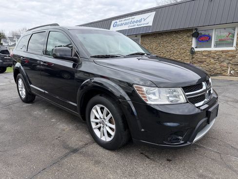 Used 2013 Dodge Journey SXT w/ Flexible Seating Group image 1