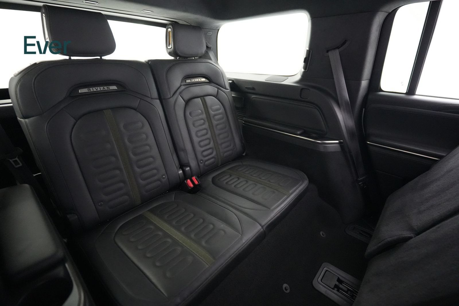 Used 2023 Rivian R1S Adventure Dual AWD/4WD image 26