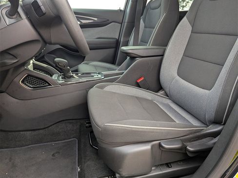 Used 2025 Chevrolet TrailBlazer LT image 13