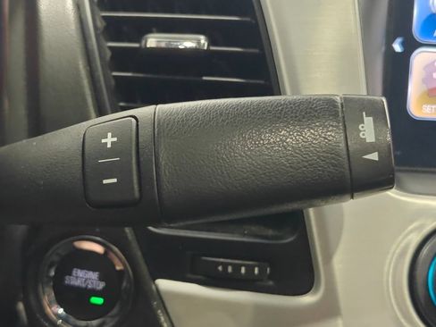 Used 2020 GMC Yukon SLT w/ Premium Edition AWD/4WD image 54