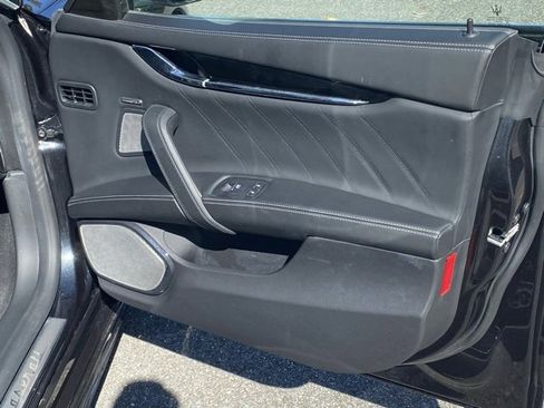 Used 2022 Maserati Quattroporte Modena image 36