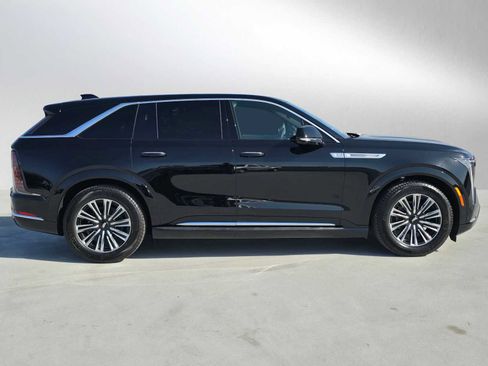 Used 2026 Cadillac Escalade IQ Luxury 1 AWD/4WD image 2