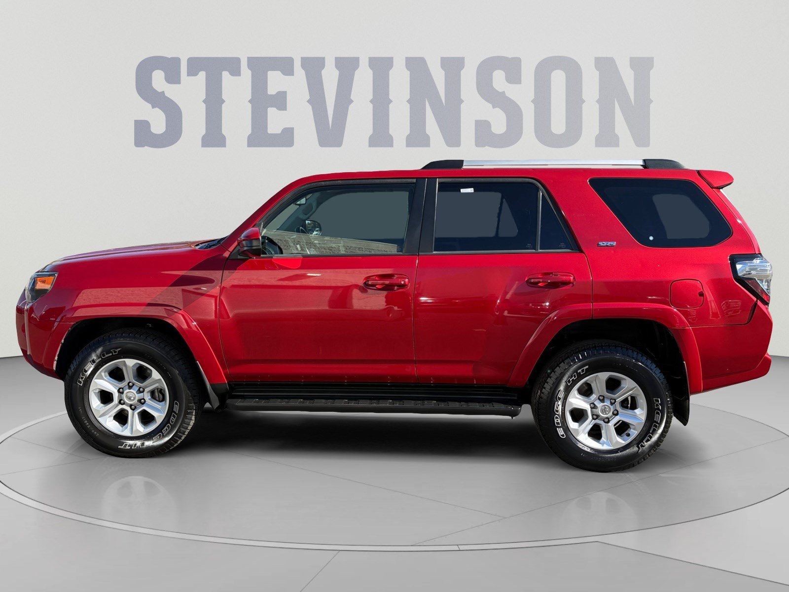 Used 2021 Toyota 4Runner SR5 AWD/4WD image 2