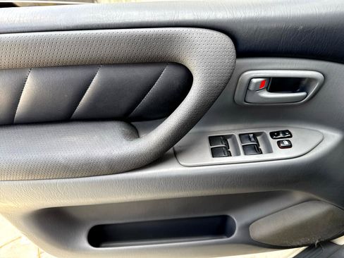 Used 1998 Toyota Land Cruiser image 31