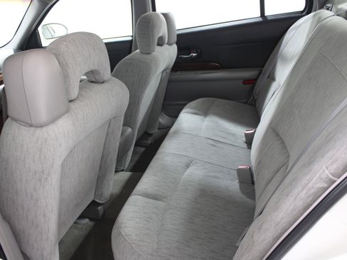 Used 2005 Buick Le Sabre Custom image 17