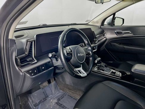 Used 2023 Kia Sportage SX image 9