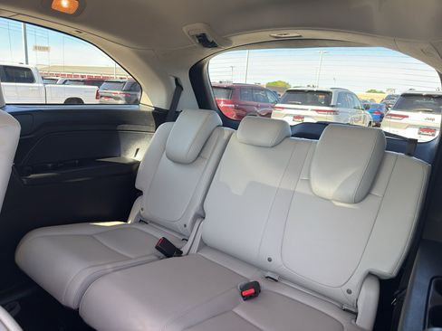 Used 2025 Honda Odyssey EX-L image 38