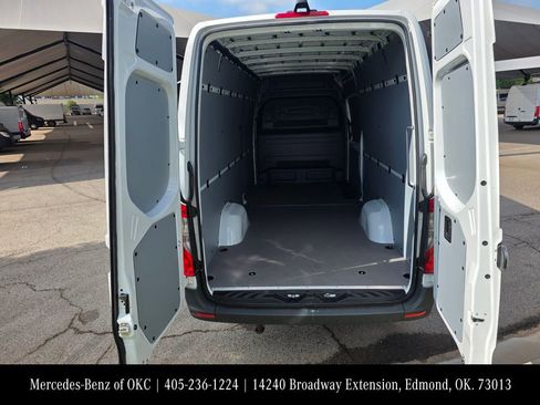 New 2025 Mercedes-Benz Sprinter 2500 image 5