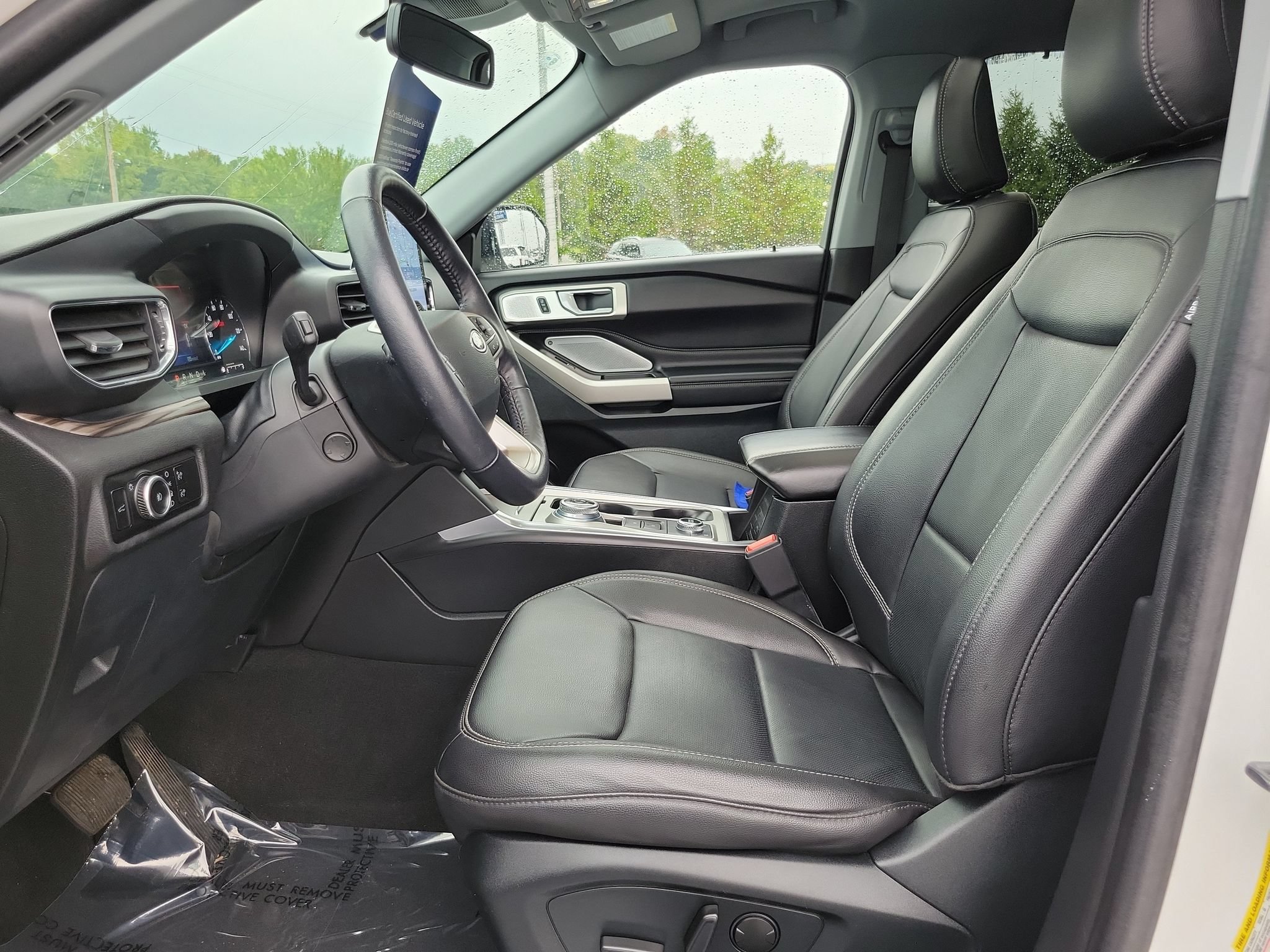 Certified 2023 Ford Explorer Limited w/ Limited Technology Package AWD/4WD image 8
