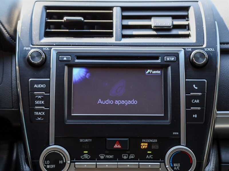 Used 2014 Toyota Camry SE FWD image 16