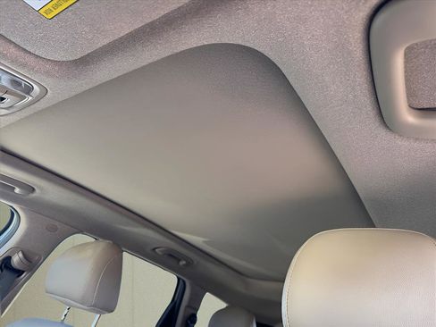 Used 2019 Hyundai Santa Fe Limited image 17