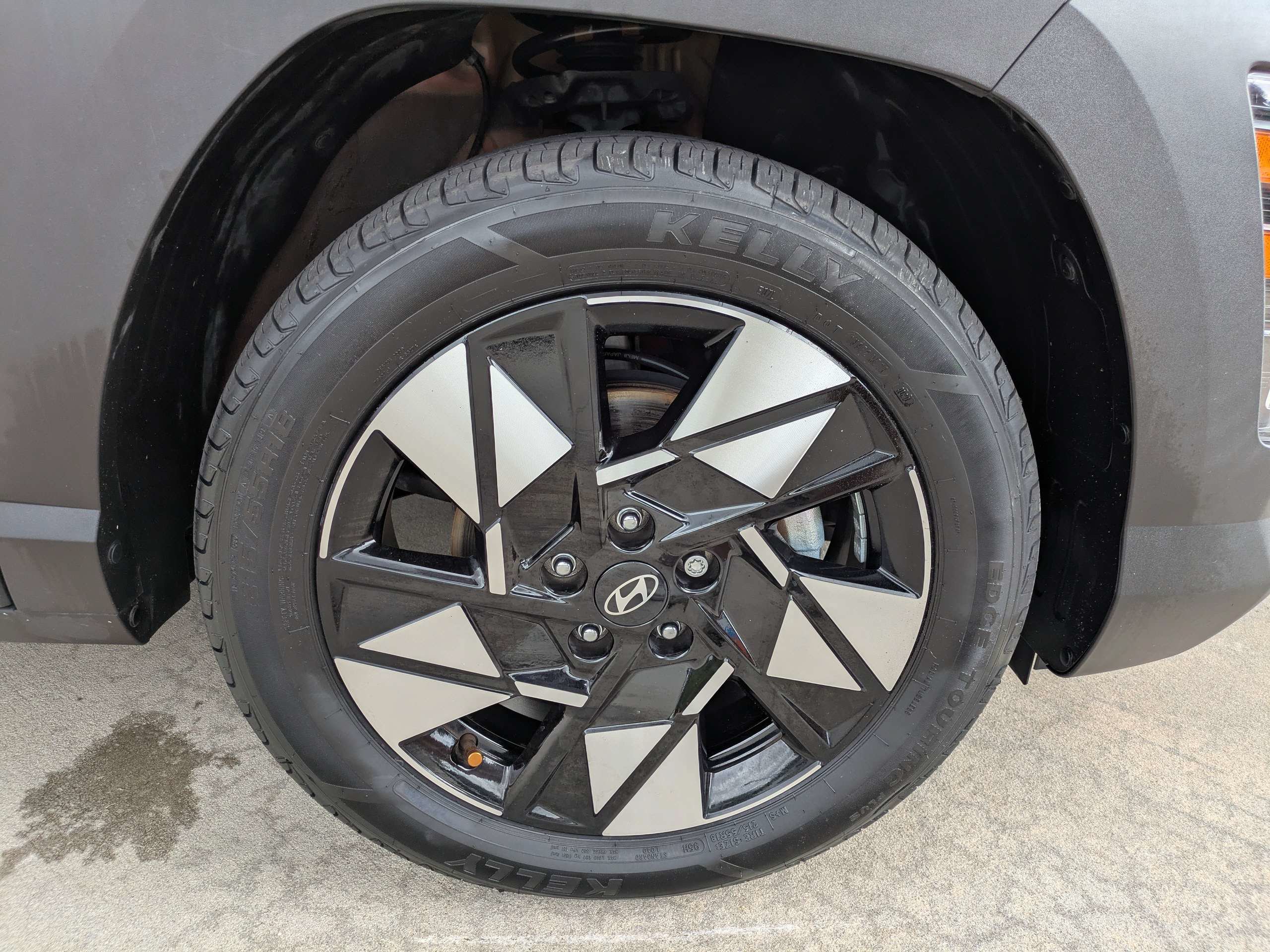 Used 2024 Hyundai Kona SEL FWD image 9