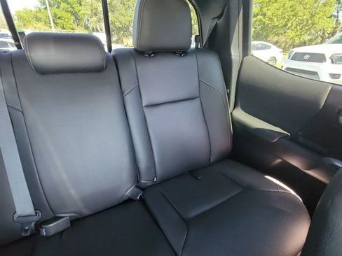Used 2019 Toyota Tacoma TRD Sport AWD/4WD image 6