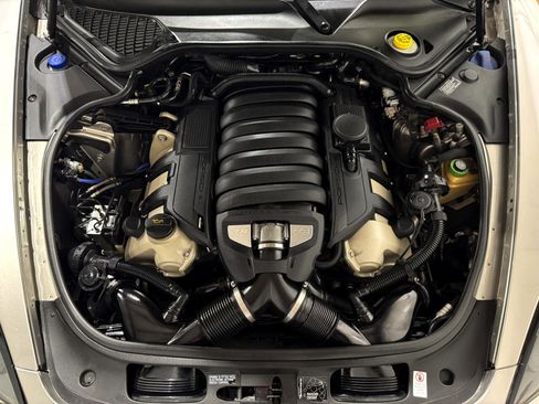 Used 2013 Porsche Panamera GTS image 38