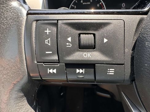 Used 2021 Nissan Rogue SV w/ Premium Package AWD/4WD image 18