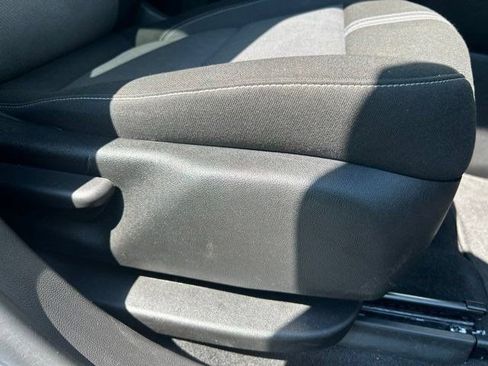 Used 2025 Chevrolet Blazer LT FWD image 50