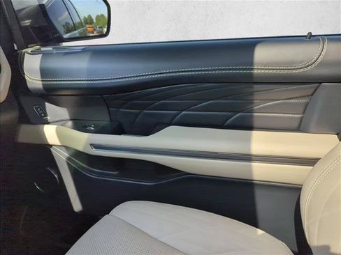 Certified 2023 Ford Expedition Max Platinum RWD image 27
