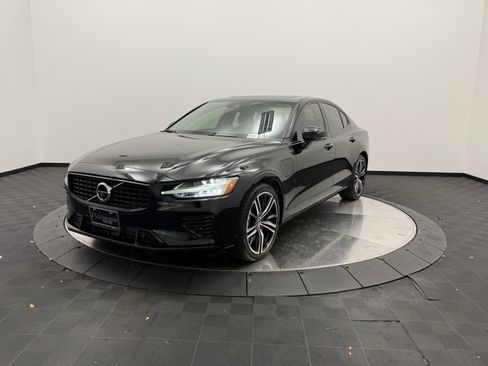 Used 2021 Volvo S60 T8 R-Design w/ Climate Package AWD/4WD image 3